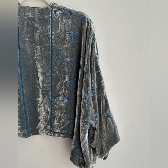 ZARA Collection Velvet Floral Cardigan, Green/Blue, Size Medium - Picture 14 of 16